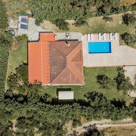 Planos Villa Luaran gambar