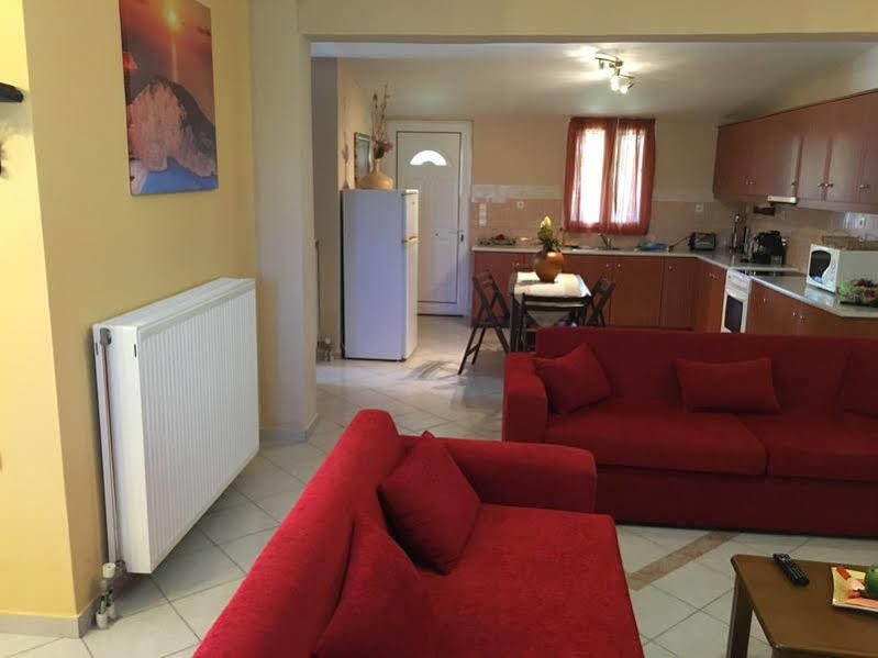 Planos Villa Luaran gambar